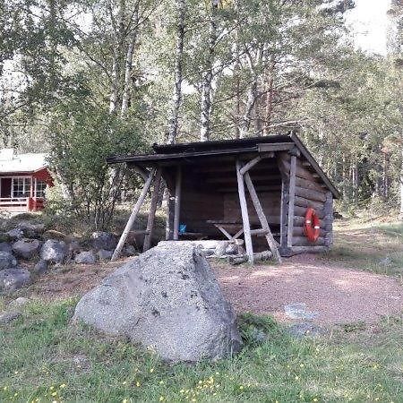 Mellangards Stugor - Foersta Stugan Foglo Exterior photo